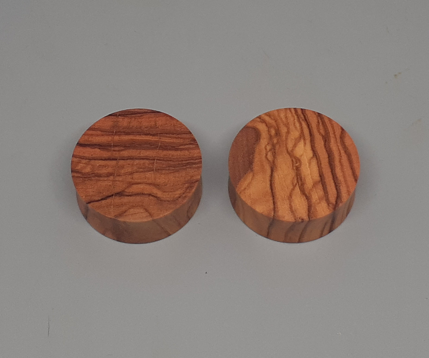 32mm Olivewood Plugs